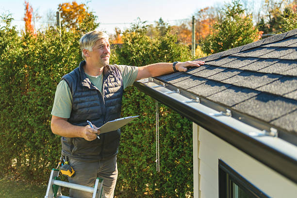 Professional Roofing technician working in Luna Pier, MI